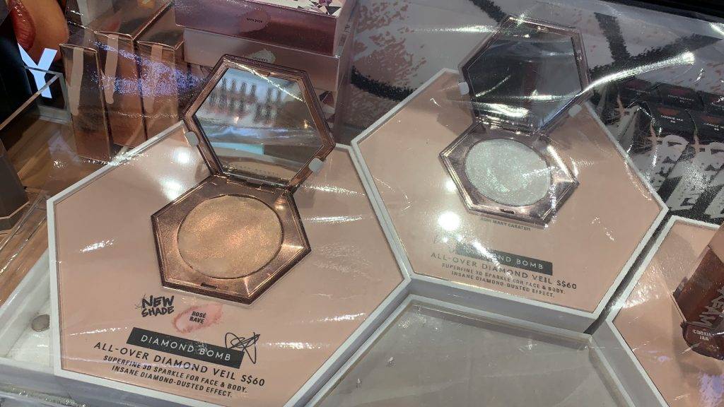 直击新加坡丝芙兰全场大促现场!除了史上最佳全场额外75折,还有拿到手软的满赠活动、低至5折的热门彩妆优惠