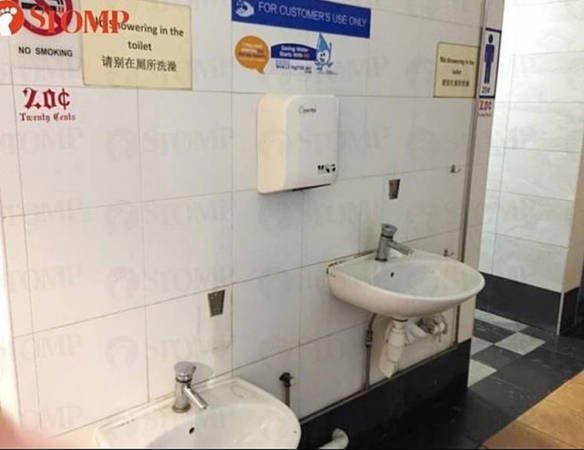 指有人滥用冲凉洗车 小贩中心厕所“藏”起洗手液
