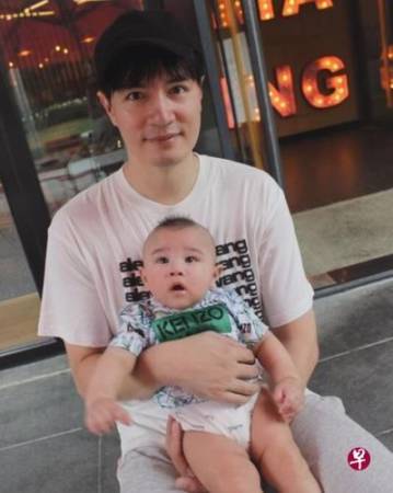 張振煊與舊愛閃婚 仍不願透露兒子年齡