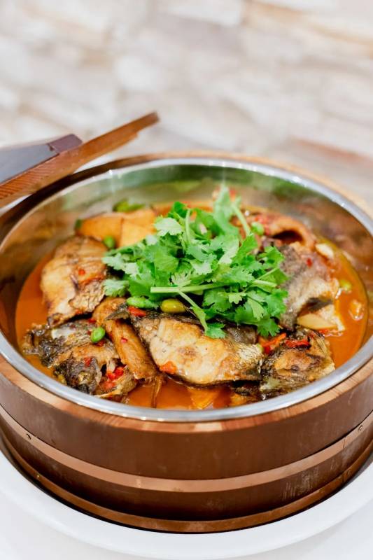 三人行新店開業!三人來吃就送招牌菜!全島三店同慶