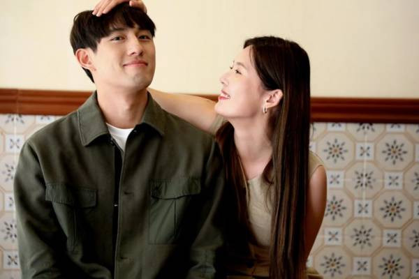 陳莉萍演大廚無懼危險 親自上陣炒菜勾火