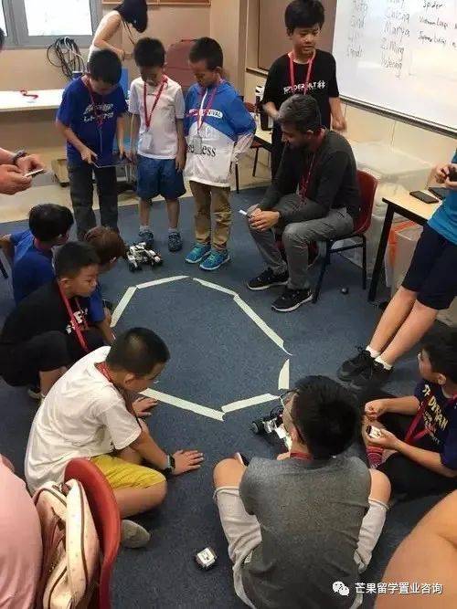 低齡留學 小一免試，母子陪讀，雙語教學