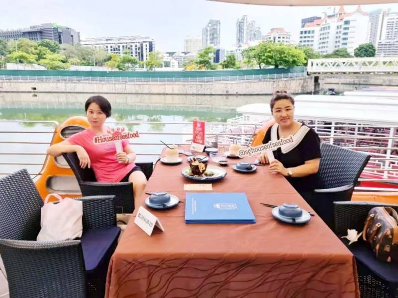 克拉碼頭”螃蟹之家”河畔，環境好與辣椒螃蟹美食好介紹