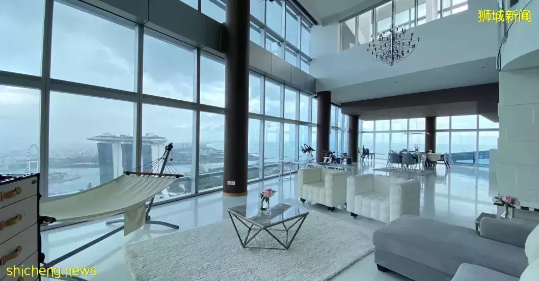 濱海灣居(Marina Bay Residences)的 "空中別墅 "售價1.1111億新元