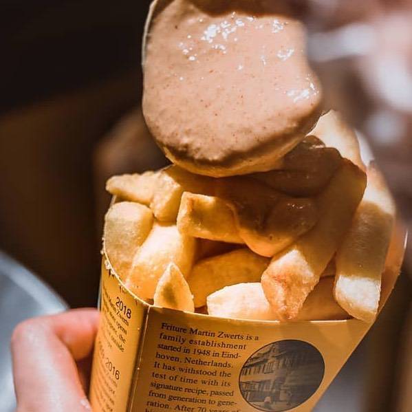 荷蘭薯條專賣店🍟 Martin Zwerts SG爆款厚切薯條+15種秘制蘸醬，滿滿一盒超過瘾