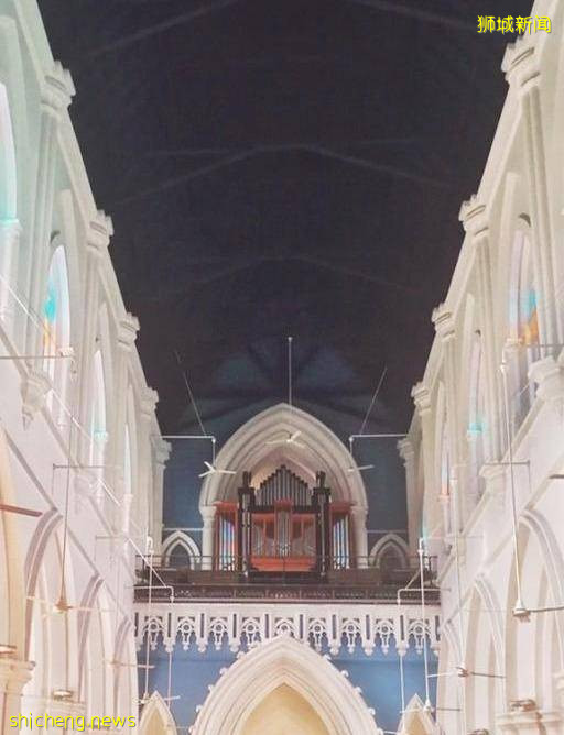 新加坡的这所教堂,被誉为是“最白”的教堂