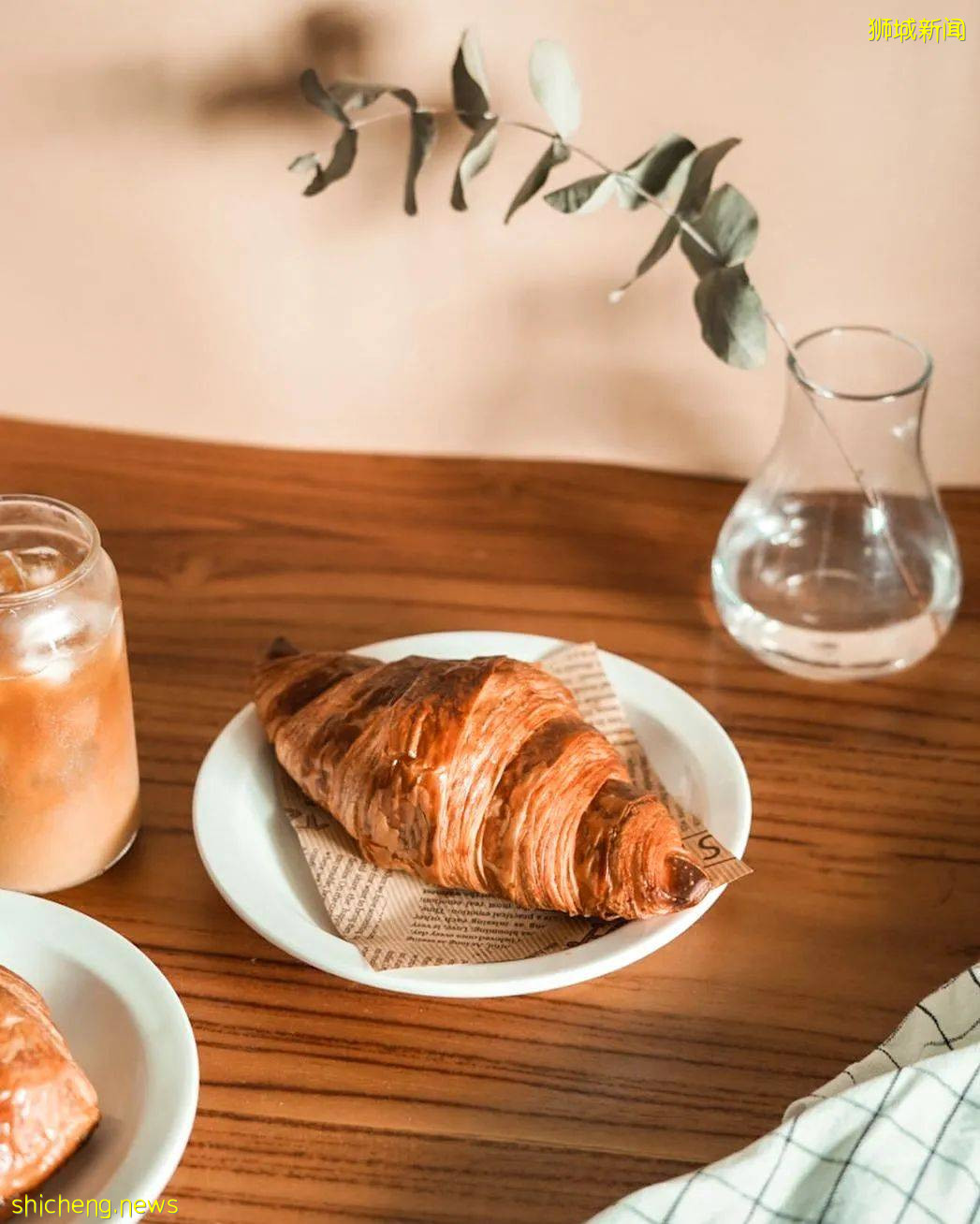 獅城MRT美食 潮男靓女逛吃攻略，荷蘭村日料、西餐、牛排、甜點吃起來