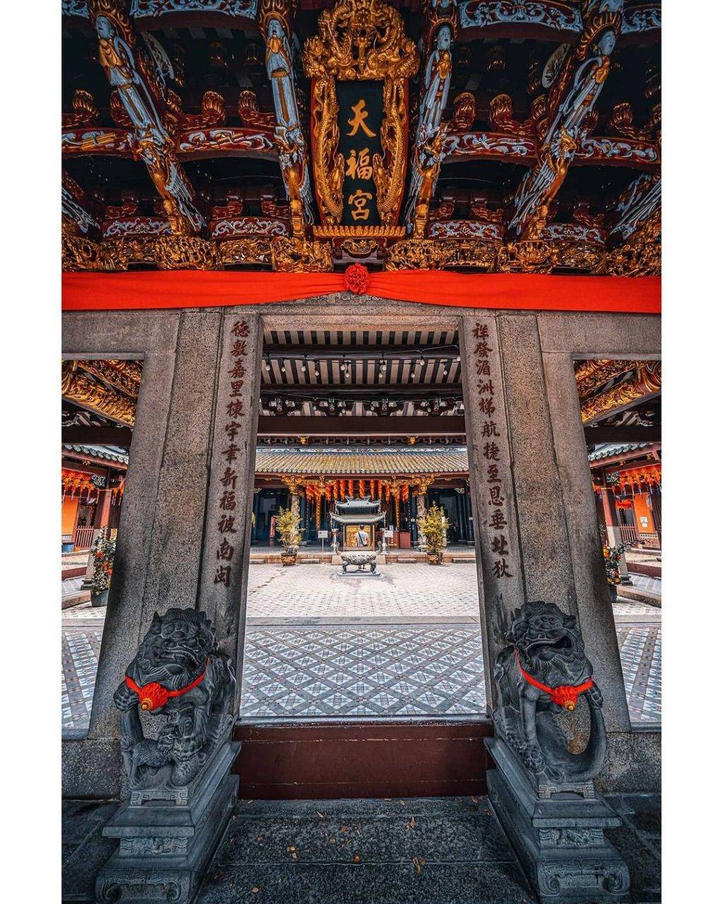 新加坡特色宗教建筑大搜罗!金碧辉煌、中式殿堂、大片拍摄点✨最具代表性的建筑都在这里啦