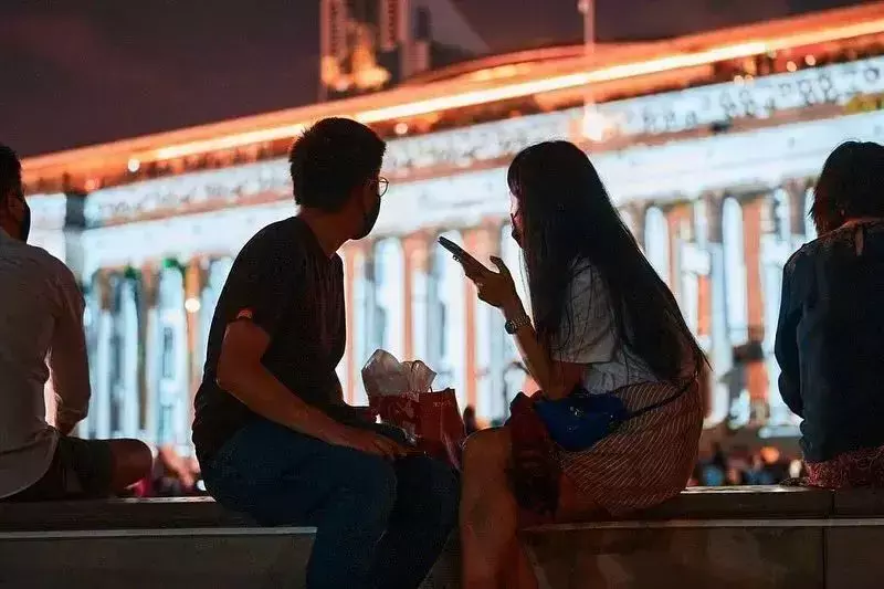 好夢幻!新加坡每年僅一次的璀璨燈光秀亮燈