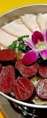 奇葩新加坡 因为“怕血”，在新加坡做毛血旺会判刑2年