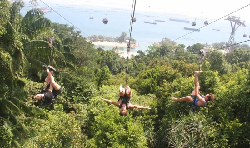 17米空中飞人，47米蹦极，450米高空滑索！在新加坡玩的就是心跳