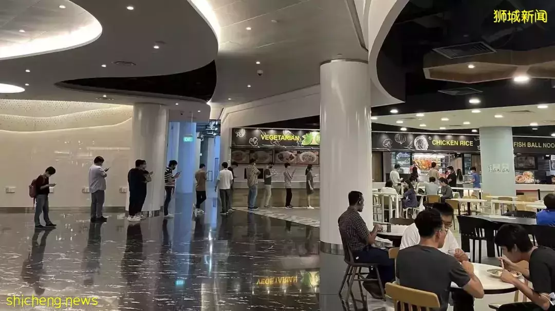 实拍新加坡超市鲜鸡被抢空、小贩关门!全球20多国家禁止这些粮食出口