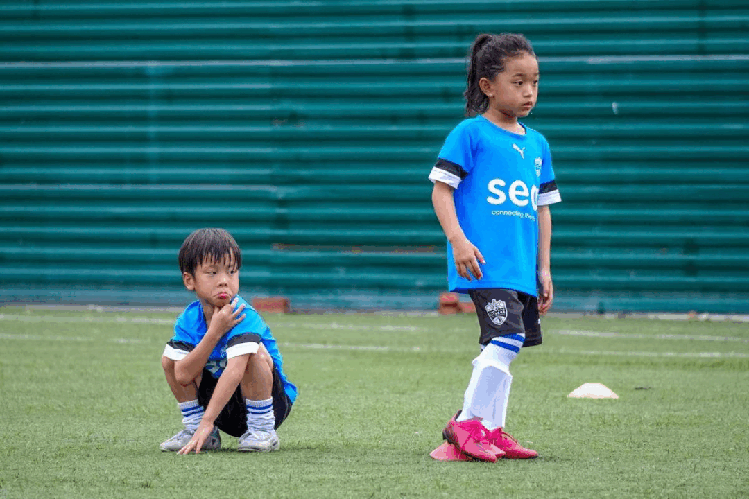 後台問爆的新加坡冠軍足球俱樂部！2至5歲娃免費試課啦