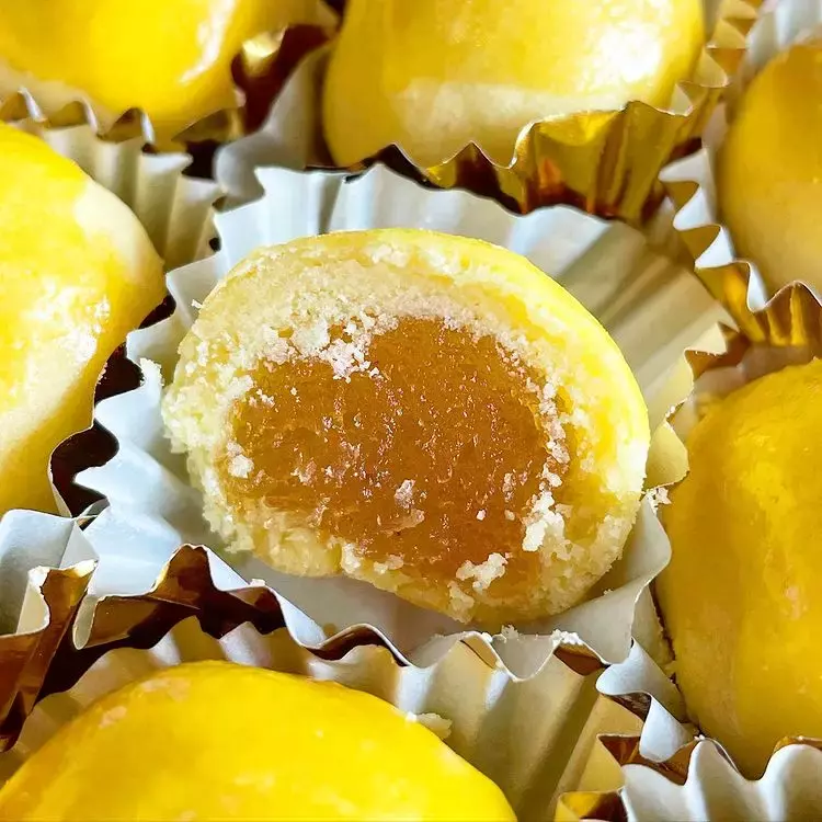 新春限定🍍搜罗新加坡好吃的黄梨酥!味道酸甜开胃,饼皮松软、馅料有层次😍