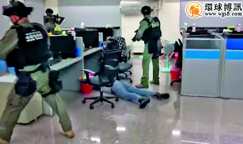 罕見爆光！新加坡一次逮捕這35人！他們用騙來的錢買豪宅名表，開法拉利、勞斯萊斯