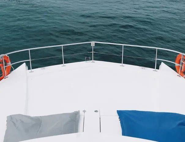 生日、求婚、潛水、團建！10個租遊艇的攻略，人均不到100新幣，低至5折