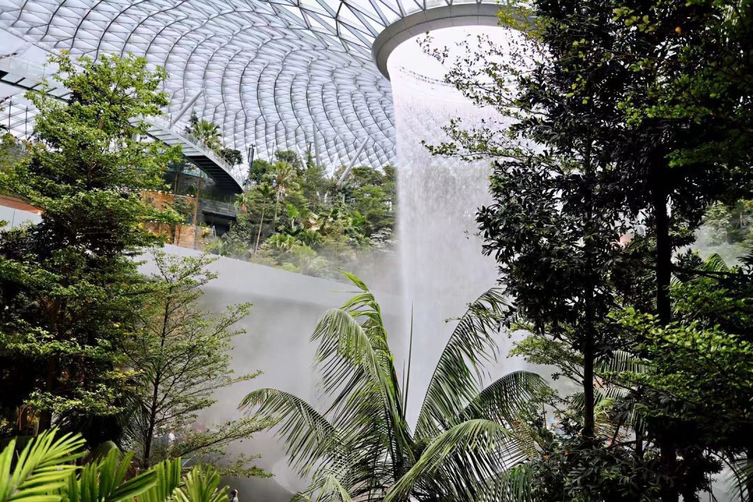 星耀樟宜中必打卡的雨漩涡，关了！