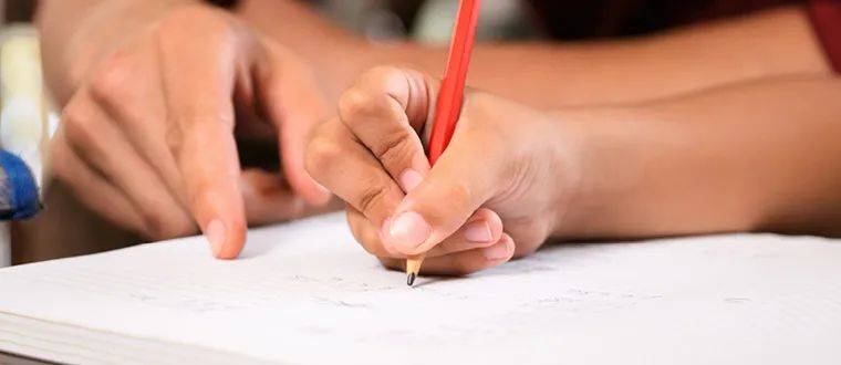 双胞胎宝宝13个月大就开始找家教!新加坡虎妈太拼了