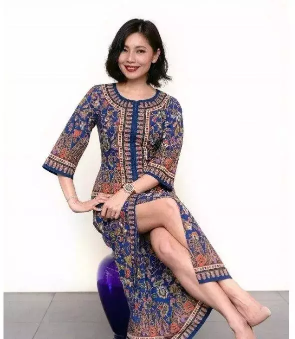 臭流氓!新加坡50岁机舱高管拍打女下属翘臀,称:姿势不对