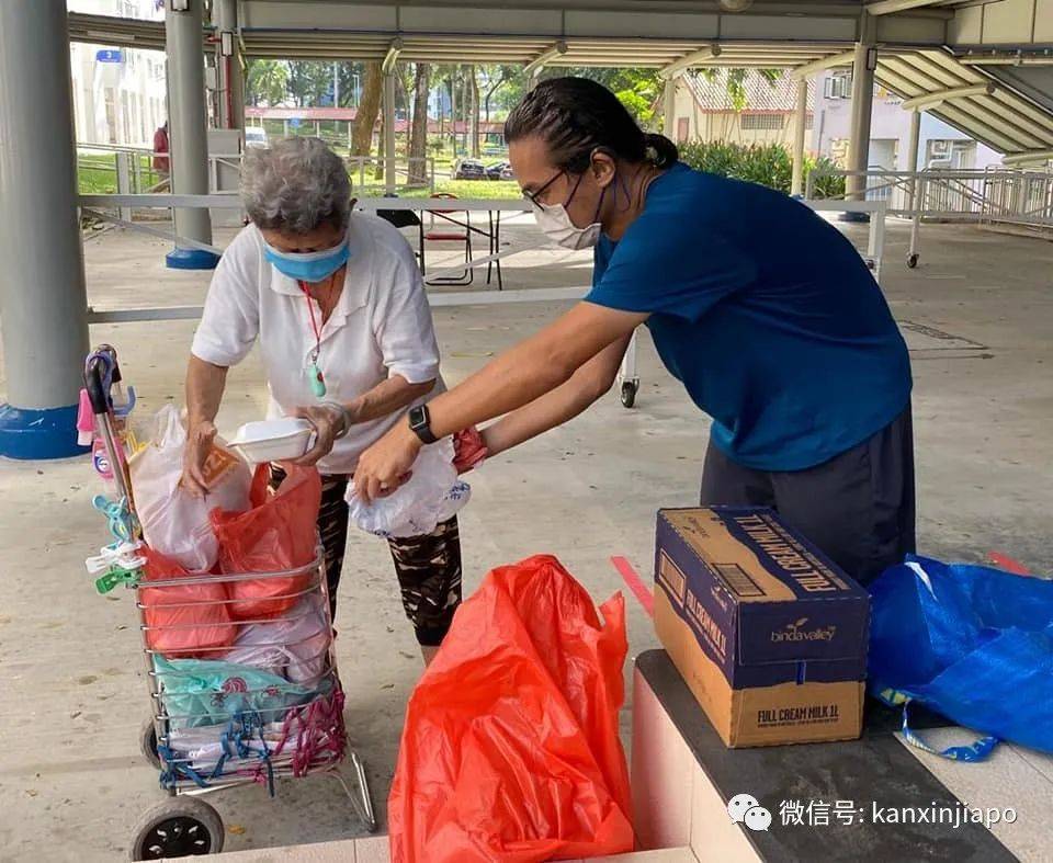 新加坡有6.7萬老人獨居,他們正陷入深深的孤獨中