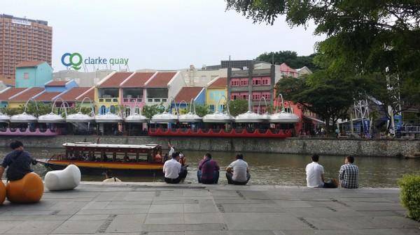 新加坡大部分是华人,但是官方语言是英语,李光耀究竟做了什么