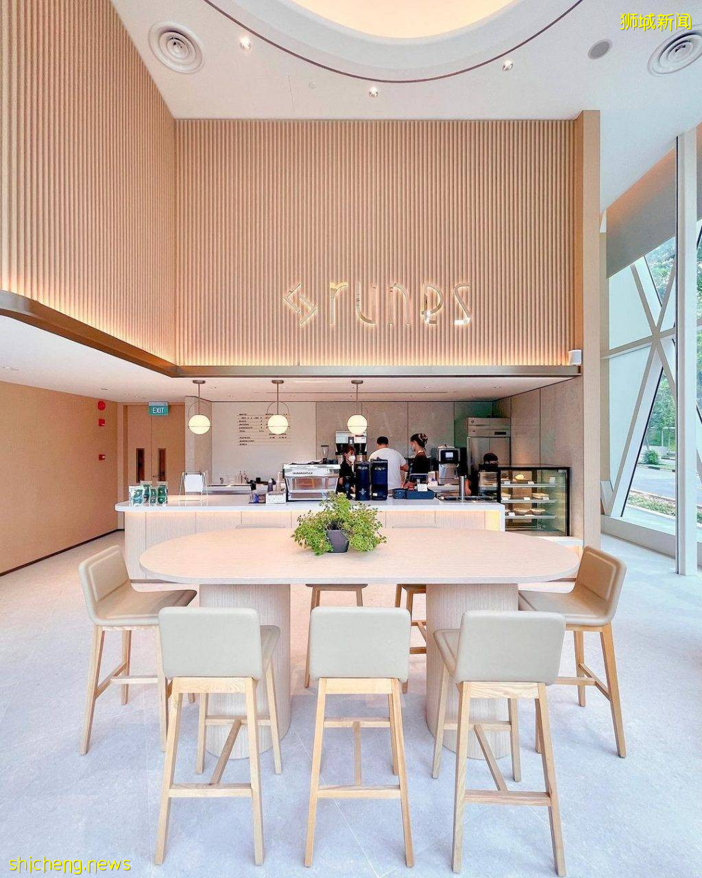 “Runes Cafe”玻璃房温室咖啡馆☀大片透明窗环绕、阳光倾泻而入,感受慵懒与宁静☕