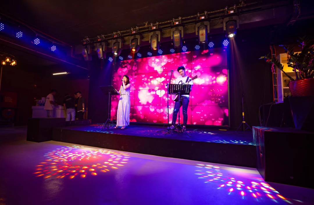 新加坡這家爆火的音樂餐廳,竟有秘密被曝光了