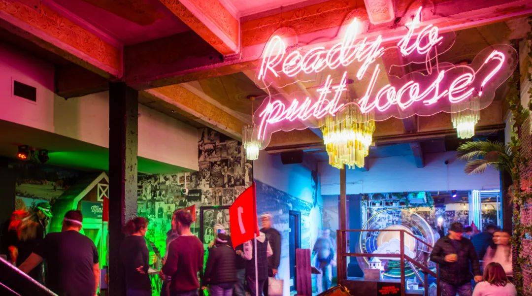 坡島夜生活出行指南！90s旱冰Disco club、室內mini高爾夫bar、高能版密室逃脫等你來玩