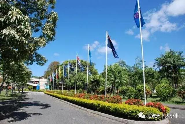 擺脫小國貧弱宿命：“新加坡奇迹”究竟有何玄機？