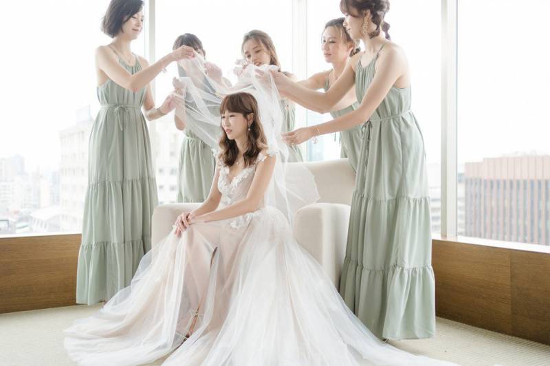 潘嘉丽婚宴0亲友出席  数度寂寞落泪