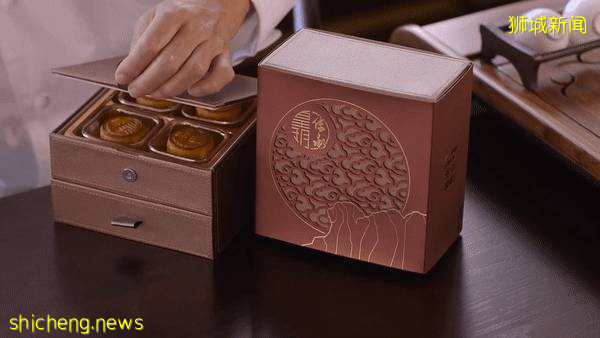 香港排队名店来新加坡!夯到爆的“皇玥饼家” 经典流心奶皇月饼🥮 现在购买可享早鸟特价,还有赠品免费拿