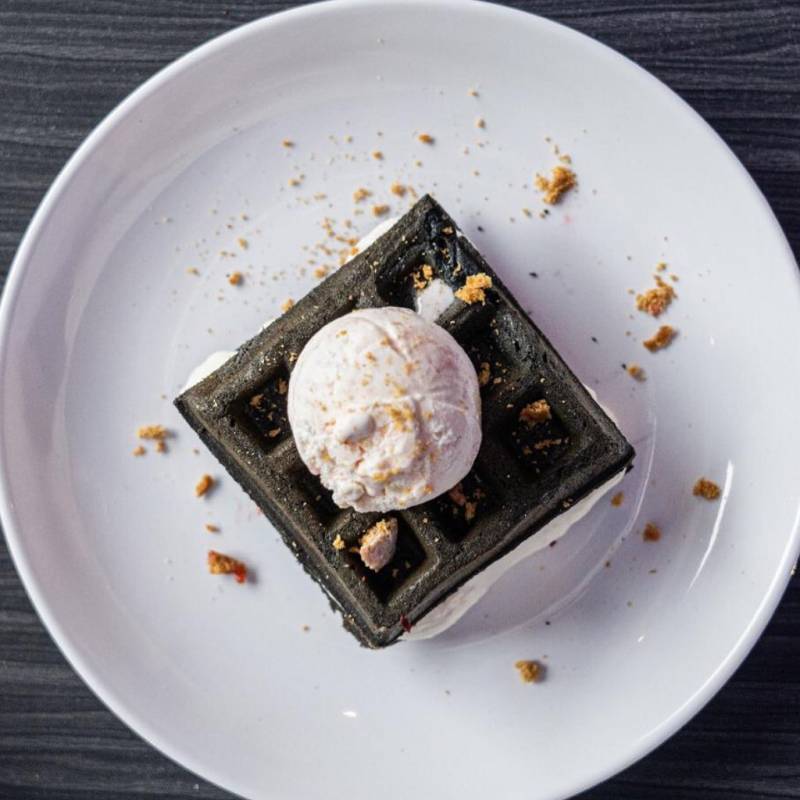 Bedok新據點！“Haute and Cauld”開至2AM的冰淇淋店🍦多達14種冰淇淋口味 + 厚實華夫餅