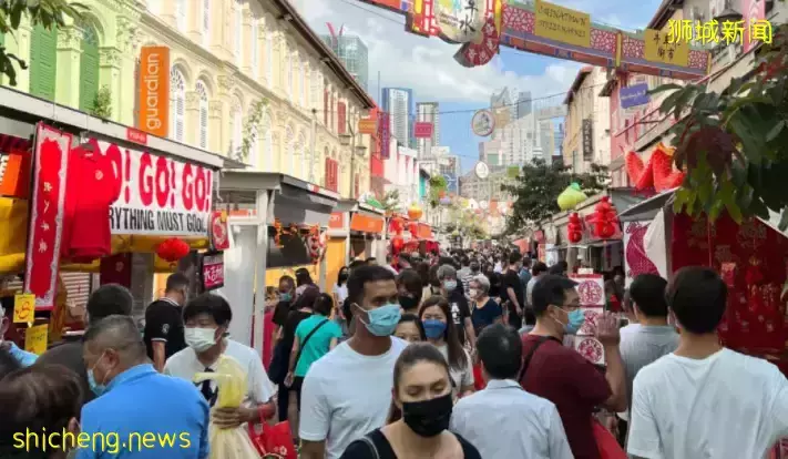 澳洲突然向世界開放，新加坡會效仿麽？檢測儀緊缺、衛生部：輕症不用看醫生