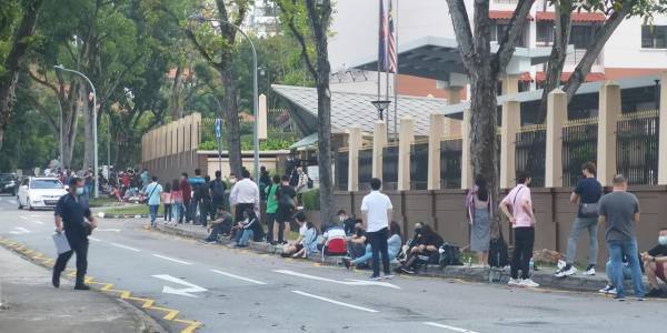 逾300人排队! 新国警察:哈密代志
