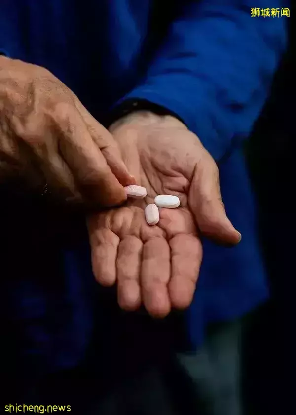 新加坡或將日增2.5萬例！中國批准的“救命藥”來了