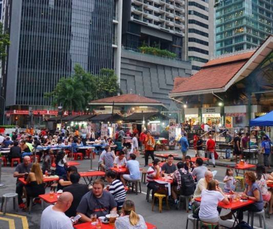 主打新加坡本地餐饮和零售的老巴刹food folks 正式开幕