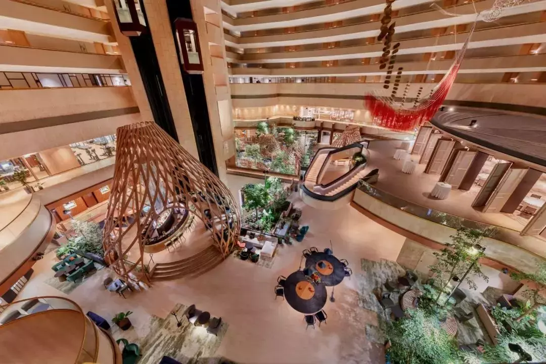 拥有2400多种植物,还有小鸟生活,新加坡这家酒店太美