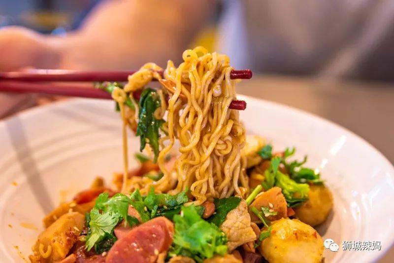 滿頭大汗也要吃!新加坡10大網紅麻辣香鍋推薦,又麻又辣又過瘾