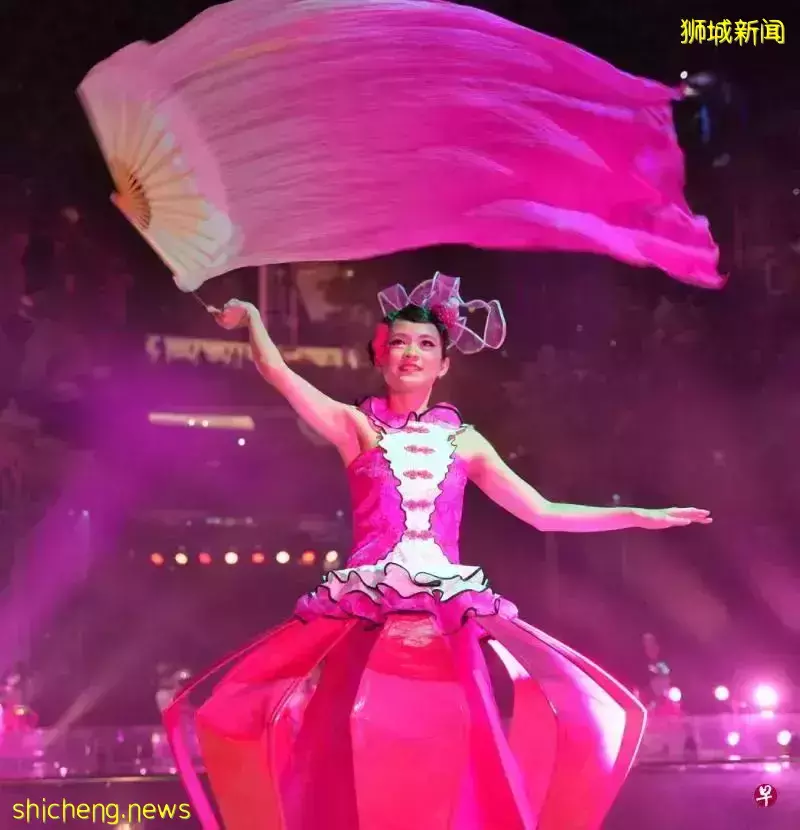 【圖集】這場視覺盛宴在新加坡辦了50年，今年首登星耀樟宜酷炫特效夢幻極了