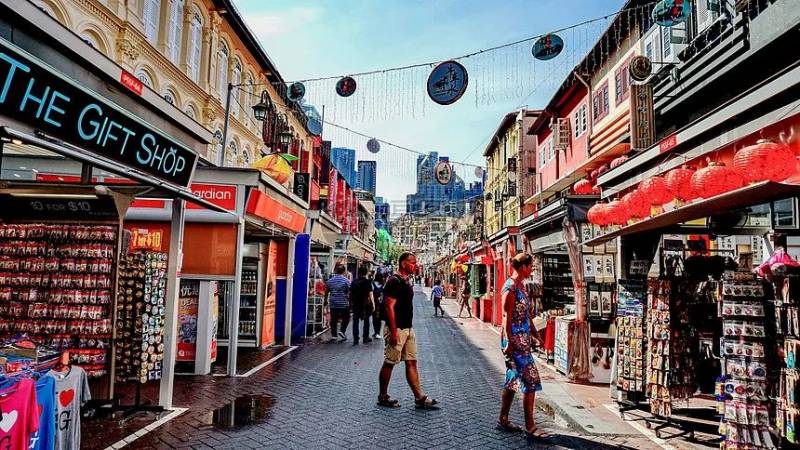 好淒涼！新加坡牛車水這條街，店鋪竟然關了一半