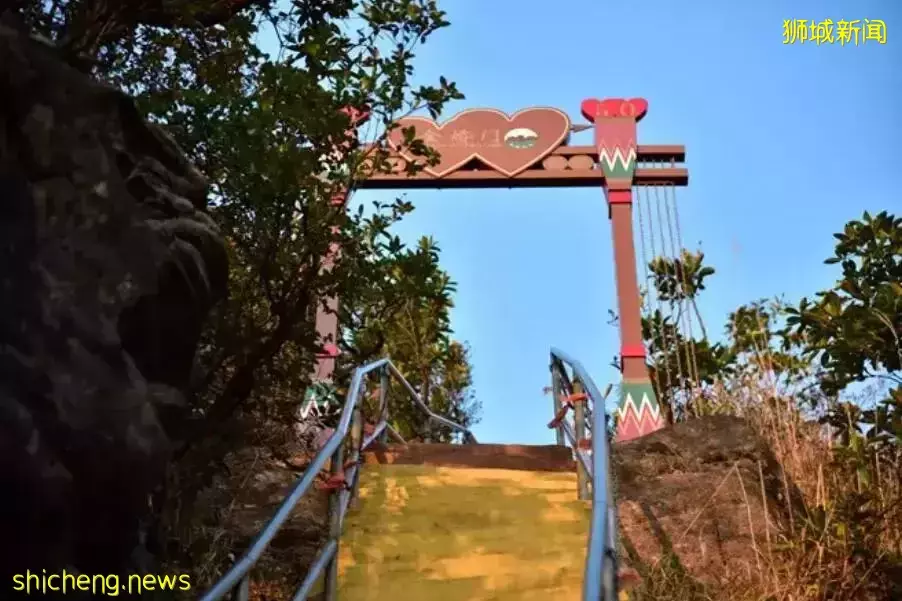 新加坡“情人梯”遭吐槽,直接拆了当“轮椅道”