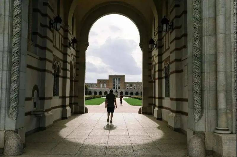 UWC创始人分享国际教育形势的变与不变，留学选择题看他怎么说