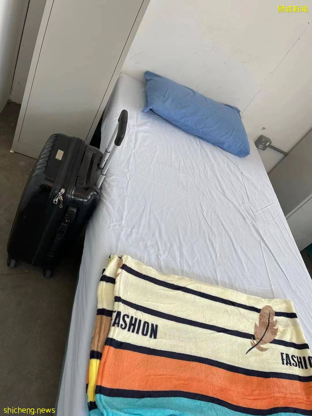 26岁女孩在新加坡确诊，高烧、呼吸困难，自己叫救护车去医院