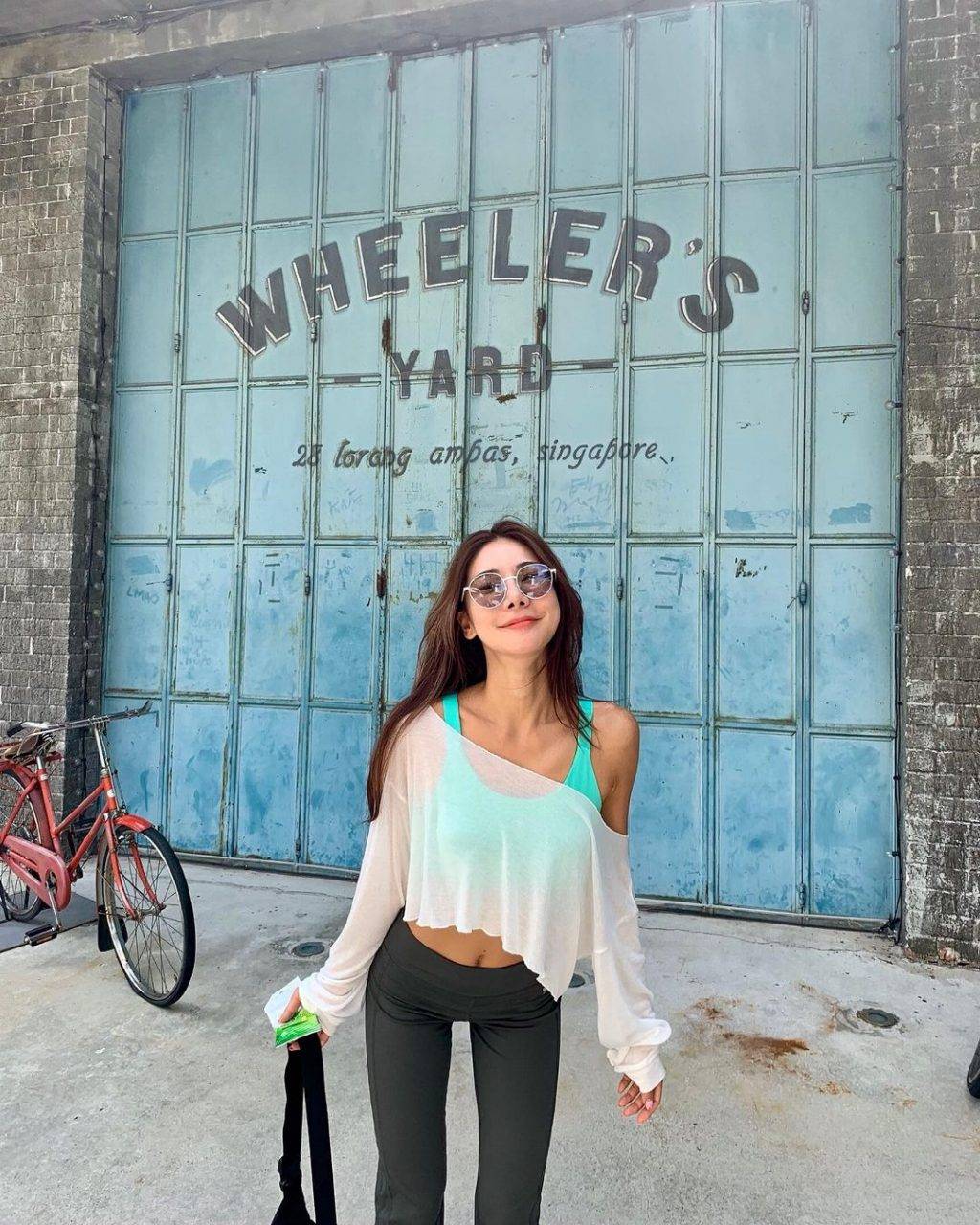 舊倉庫的秘密🤫 Wheeler's Yard獨立式單車咖啡廳🚴‍♀️ 硬朗工業風+藍色大閘門個性又帶感