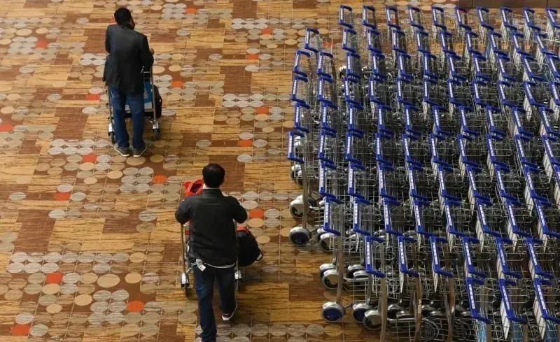 從5月1日起，抵新航空旅客可使用手機應用出示冠病檢測結果