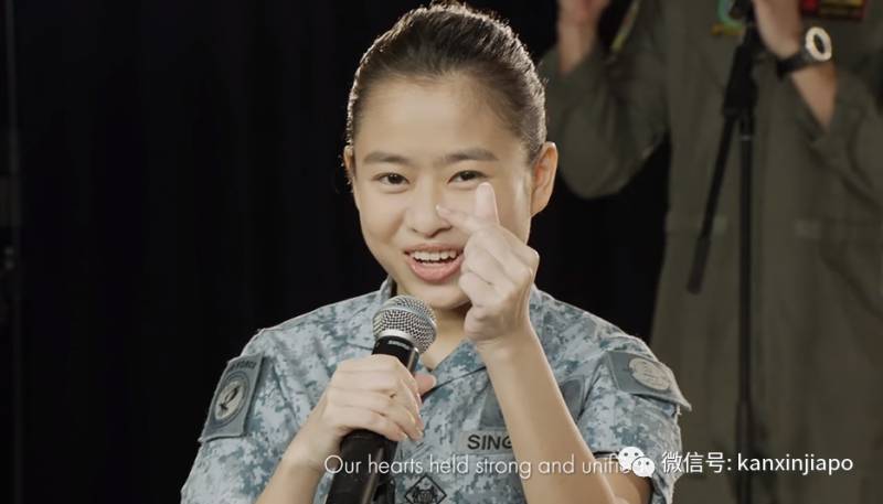 开战斗机的帅哥摇滚演唱,近2000个转传