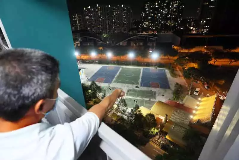 楼下庙宇香火“旺” 烟味每天呛组屋居民