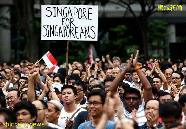 李顯龍表示，新加坡將逐步收緊外國人就業政策
