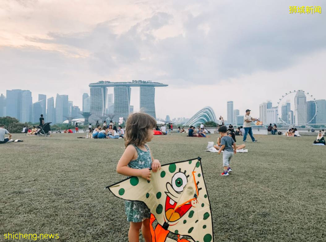 没有烟火！没有跳伞！庆典延期！这不平凡的56岁，祝新加坡生日快乐