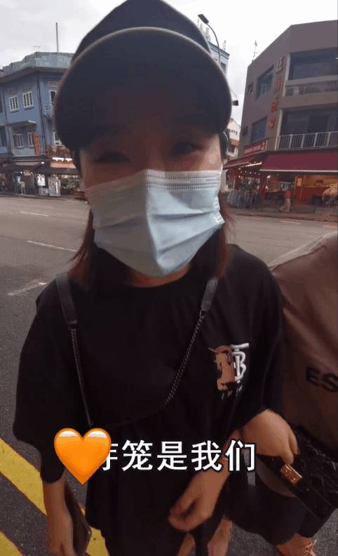 昨晚，我們在新加坡芽籠紅燈區吃雞，是怎樣一種體驗